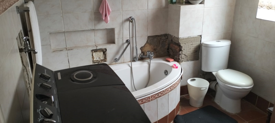 1 Bedroom Property for Sale in Wilkoppies North West